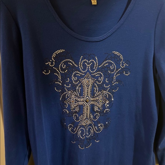Reba Tops - REBA Studded Cross Shirt Size M. Blue
